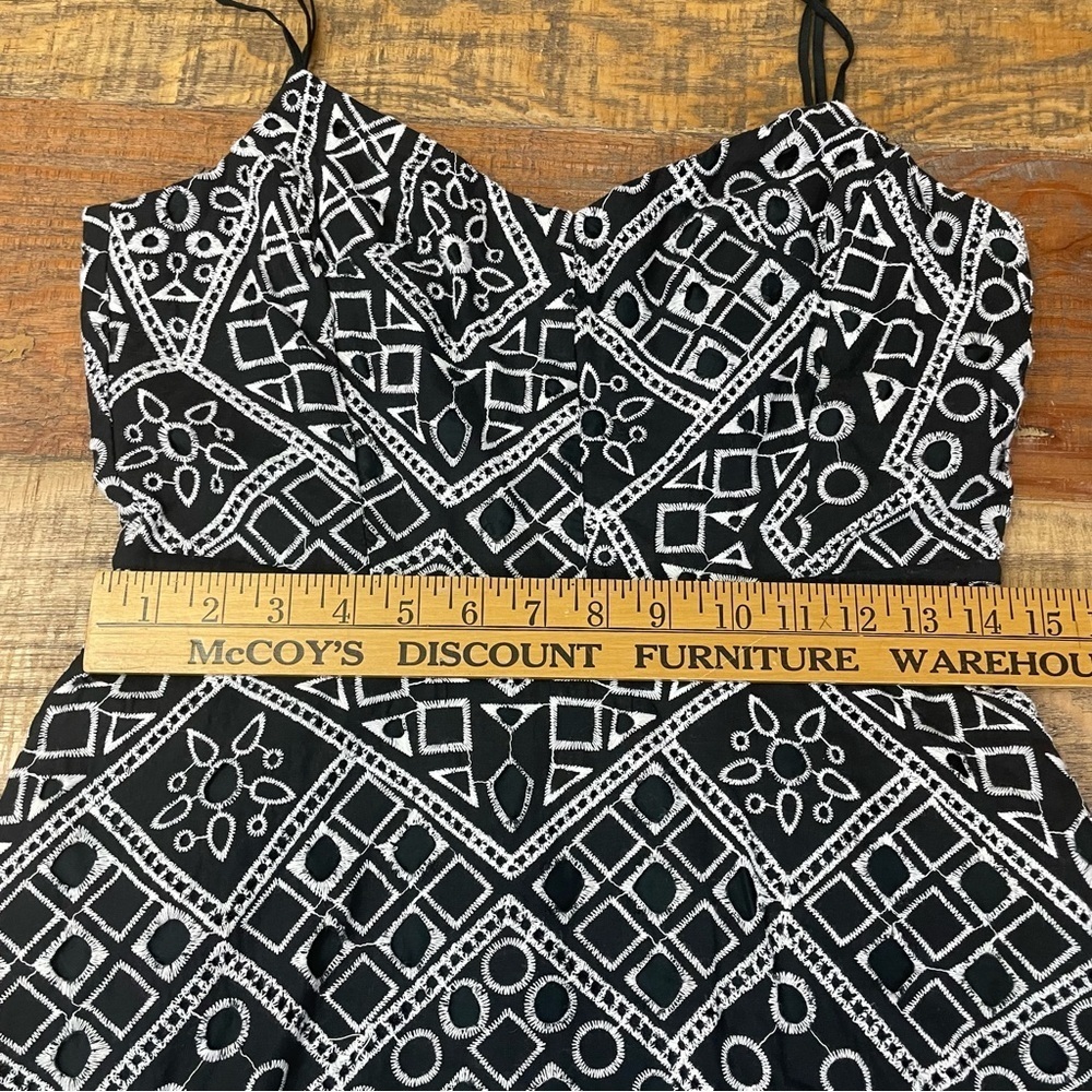 Banana Republic women’s size 8 dress Geo Lace Black/White Spaghetti Strap black - Picture 8 of 14